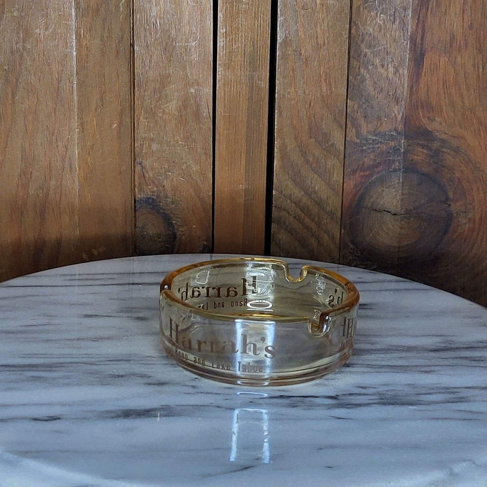 Harrah's Amber Glass Ashtray - Picture 8 of 15